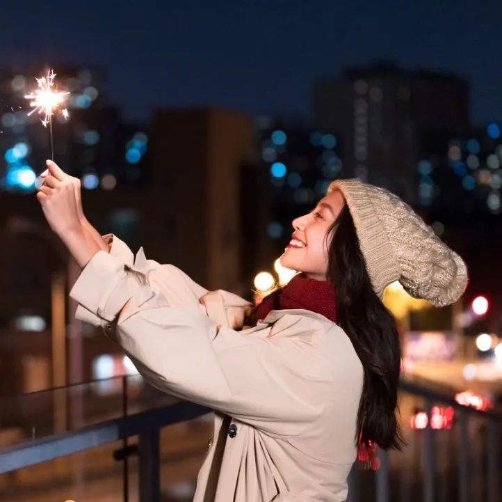 除夕三愿：疫疾散，家人安，囊有钱