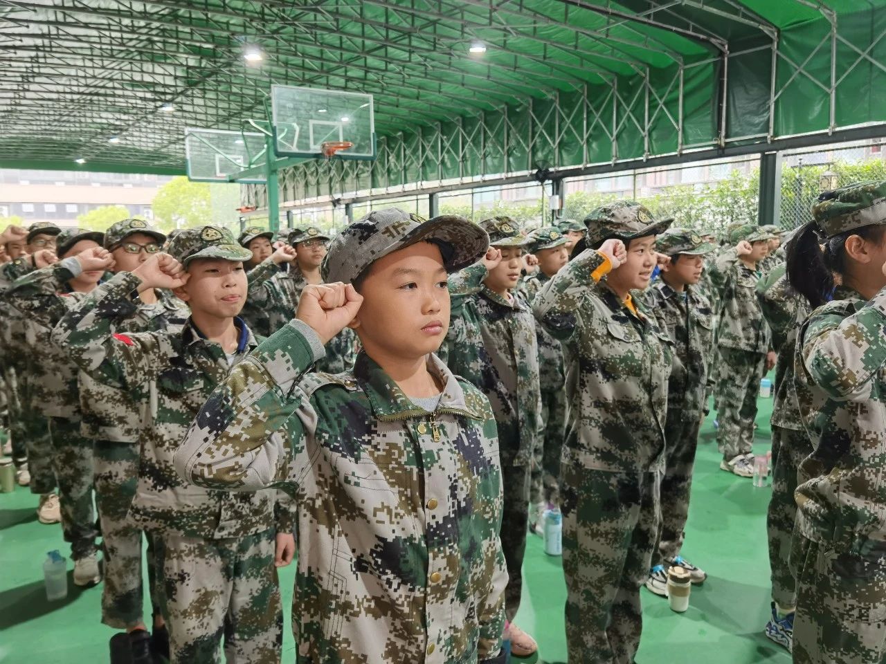 军事体验 劳动实践——杭州市转塘小学六年级创新实践活动