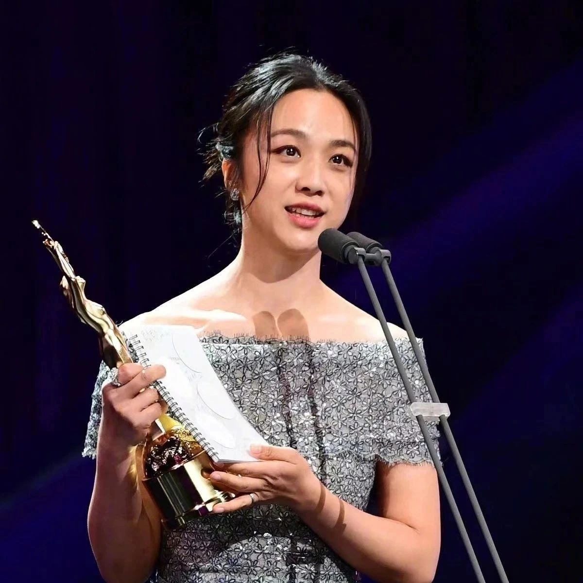 首位中国影后！杭州姑娘汤唯拿下韩国青龙奖最佳女主角奖