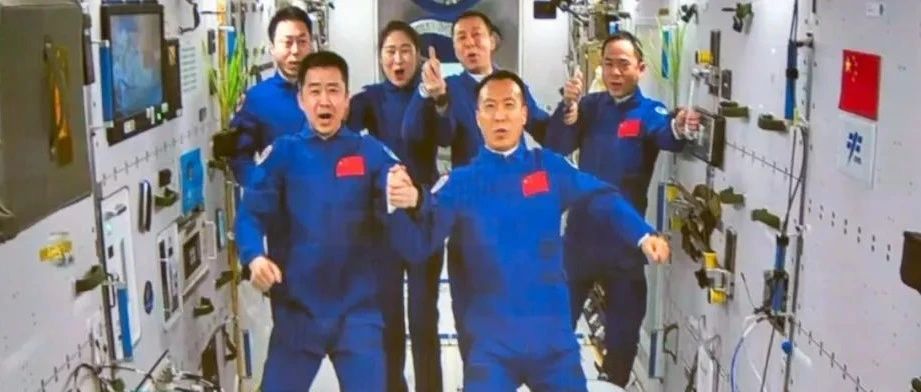 祝贺！6名航天员首次实现“太空会师”