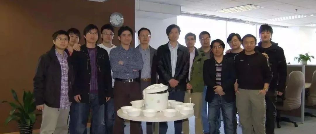 小米的“后院金矿”加速出逃：那些年陪雷军喝过粥的人又走一个