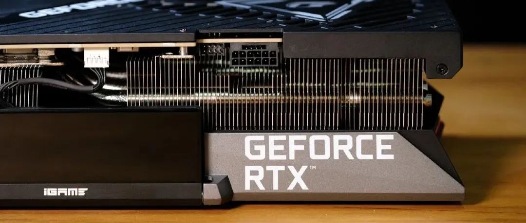 GeForce RTX 3090Ti：不如说是40系的「探索版」