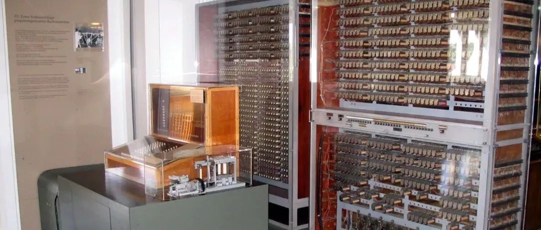 历史上的今天：第一台可编程机电子计算机诞生；硅谷先驱出生；饭否上线