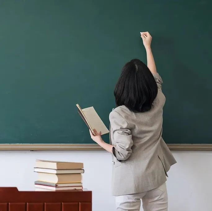 职校毕业生凭啥给清华学生当老师？