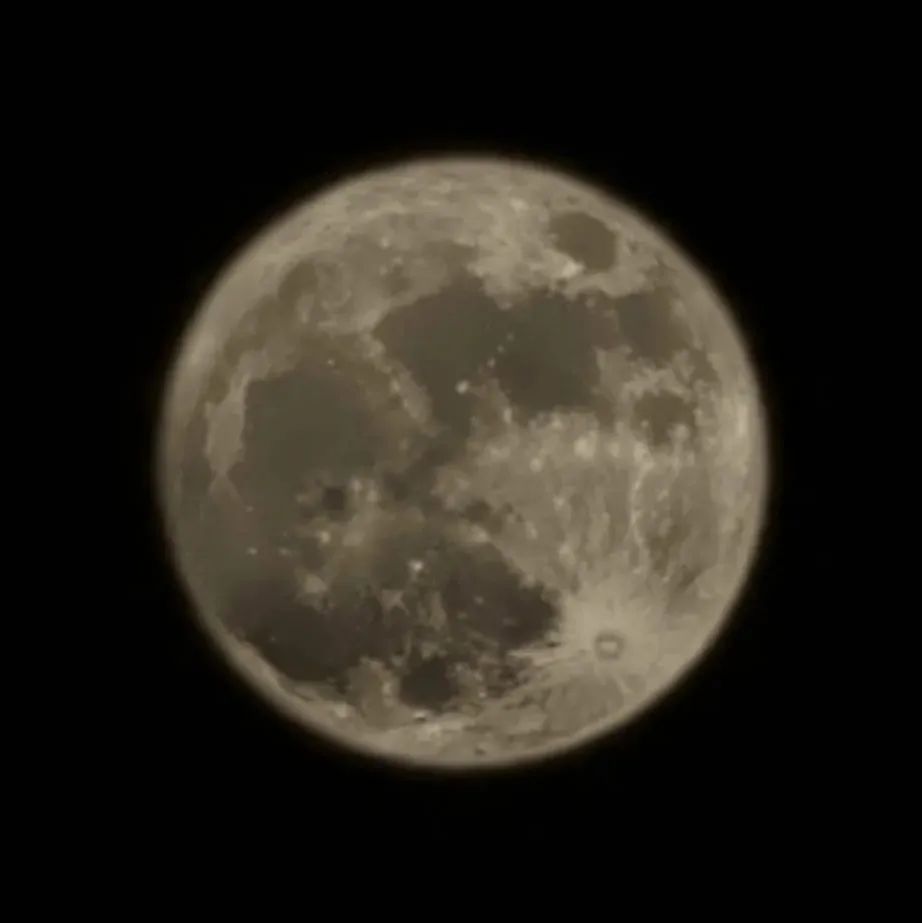 「超级月亮」照片刷屏朋友圈，教你一招拍出最好看的那张