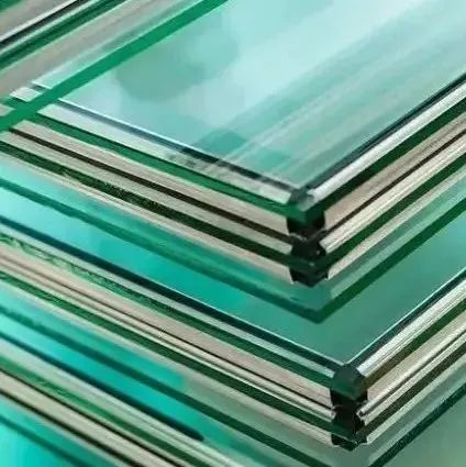 今年上半年光伏压延玻璃在产产能同比增长121.6％