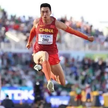 中国田径再迎历史性突破！