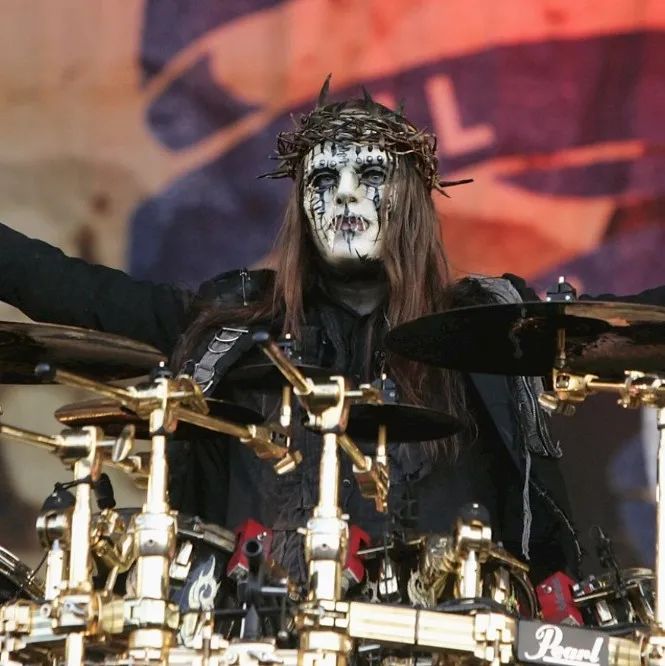 活结鼓手Joey Jordison之死