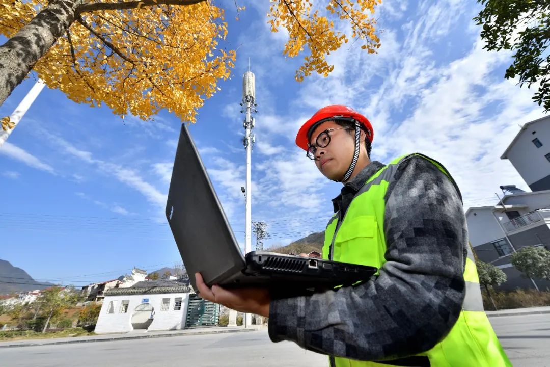 共建共享每年节电100多亿度 运营商多招对付5G“电老虎”