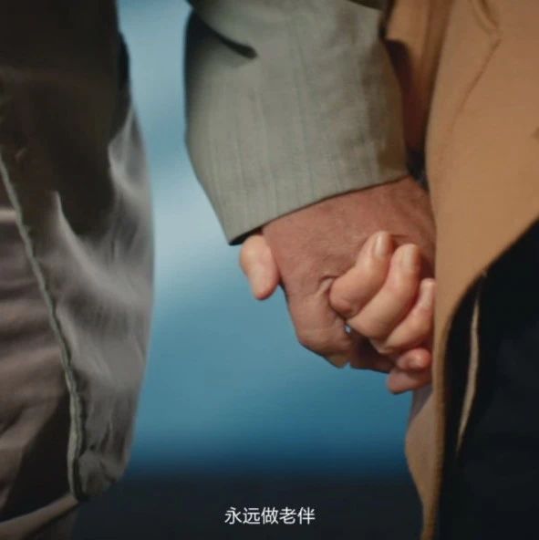 京东重阳节广告，用一场社会实验开启“爱的告白”