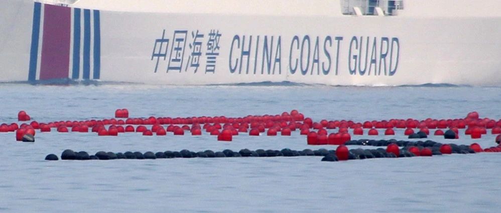中国海警：菲船只无视警告故意冲撞我方舰艇，责任完全在菲方
