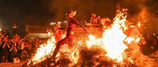 霸屏顶流，这个地方的年味太浓了！