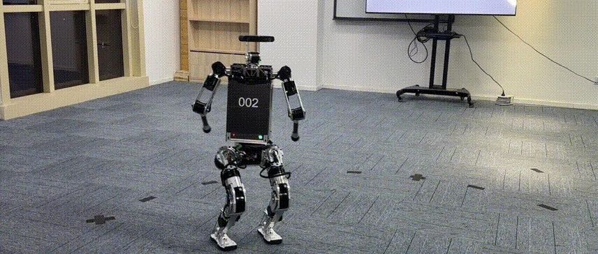 独家揭秘，加速进化公司的人形机器人，为什么也能够旋转起身？