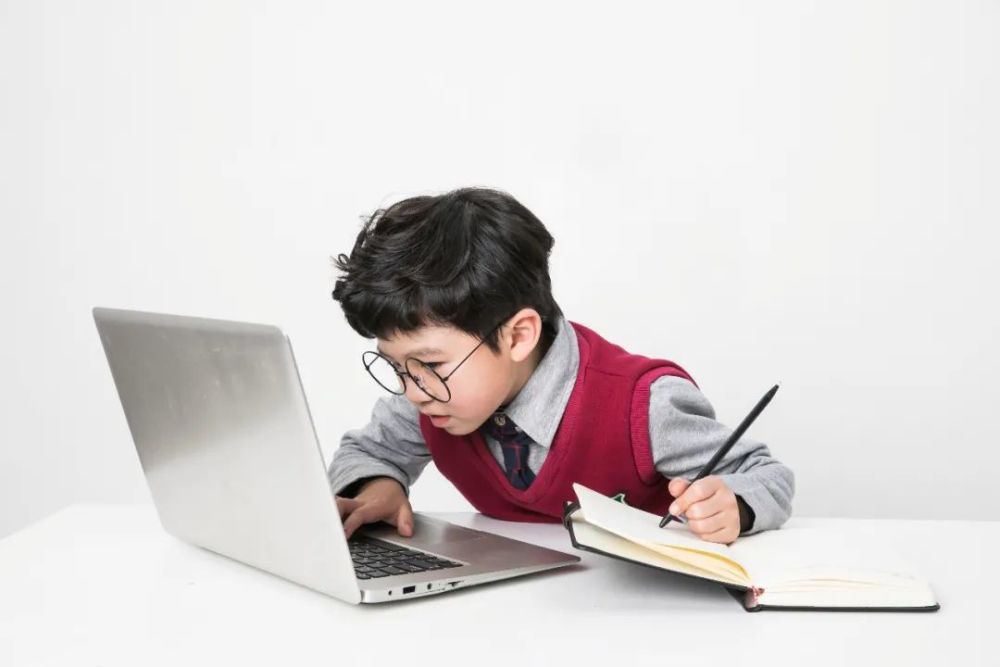 题拍拍、小猿搜题、作业帮等的“拍题”是在线教育吗？