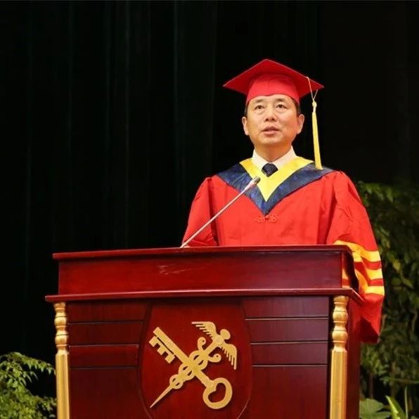 校长丛玉豪在上海海关学院2021年毕业典礼上致辞：生而逢盛世，奋斗正当时